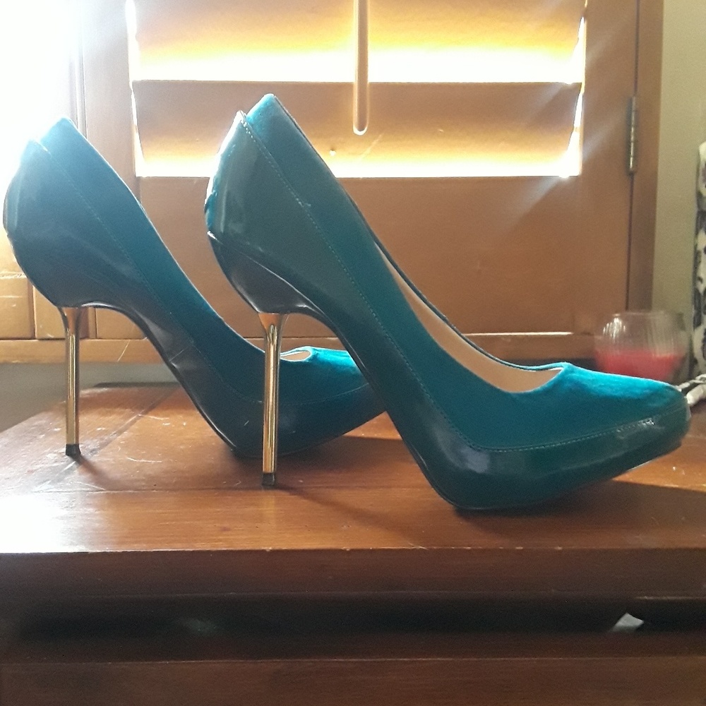 Woman's shoes